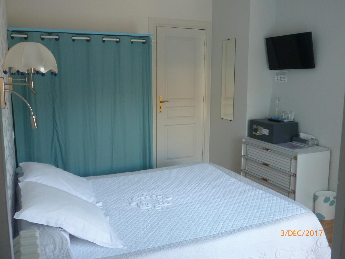 Logis Hotel Les Tilleuls Saint-Cirgues-de-Jordanne Cameră foto