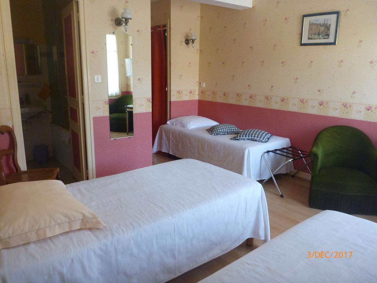 Logis Hotel Les Tilleuls Saint-Cirgues-de-Jordanne Exterior foto